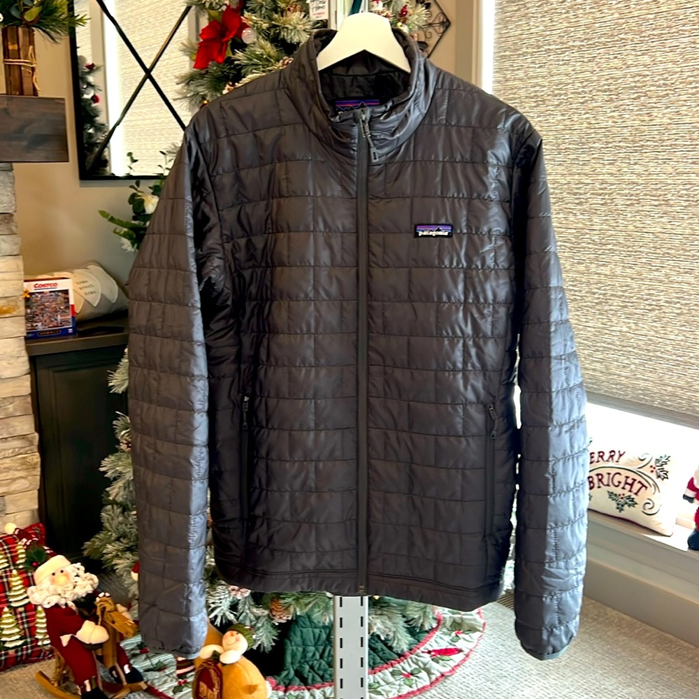 Mens Nanopuff Patagonia jacket.